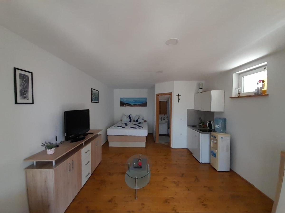 Apartments Tommi Dramalj Eksteriør billede