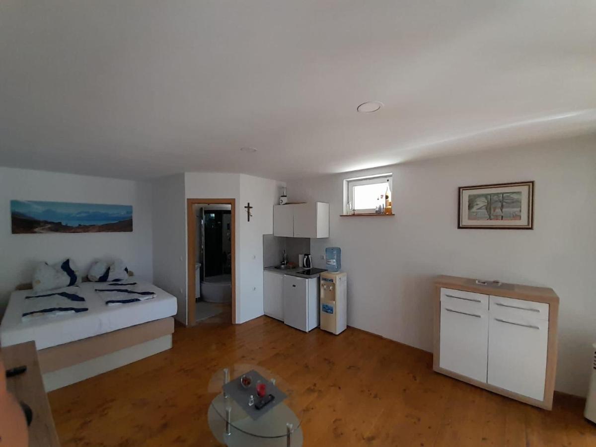 Apartments Tommi Dramalj Eksteriør billede