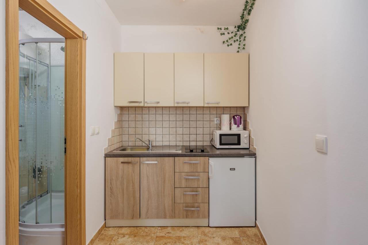 Apartments Tommi Dramalj Eksteriør billede