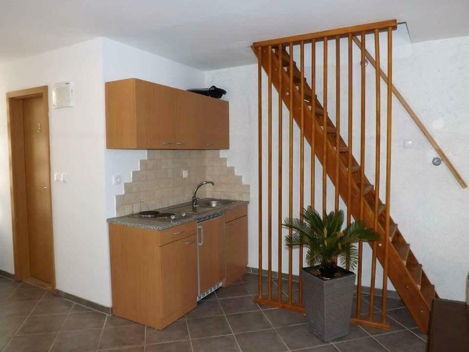 Apartments Tommi Dramalj Eksteriør billede